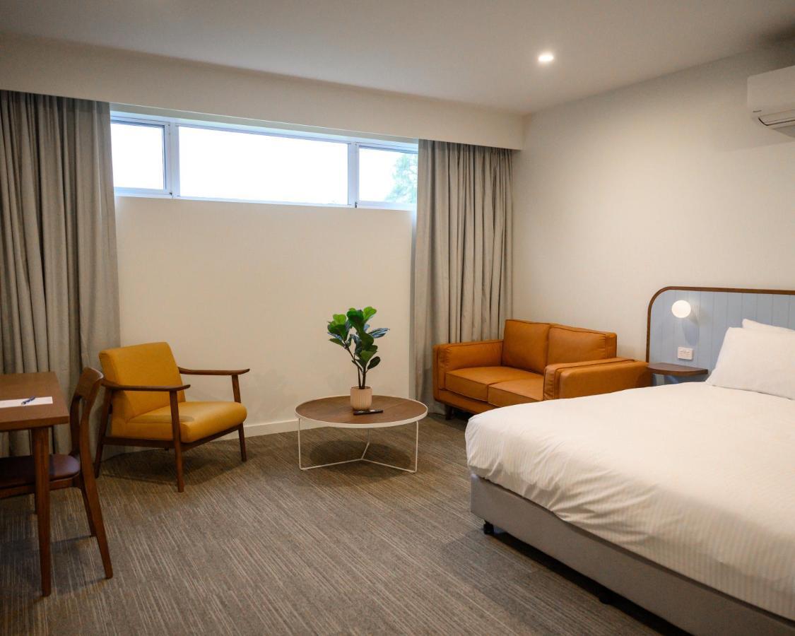 Peninsula Hotel Motel Adelaide Exterior photo